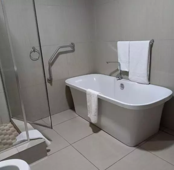 Khayalami Hotel   Emalahleni