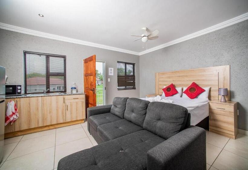 Khayalami Hotel   Emalahleni