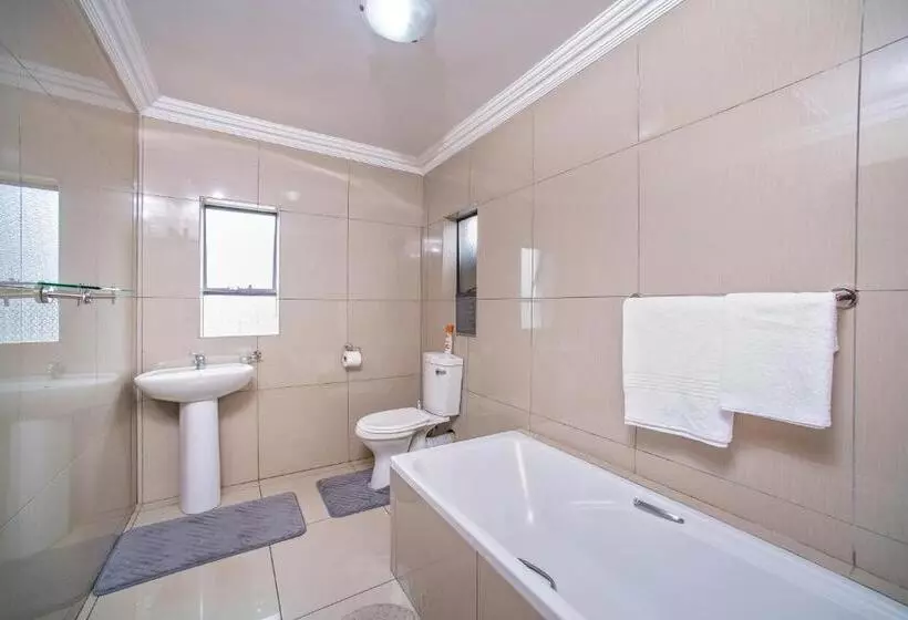 Khayalami Hotel   Emalahleni