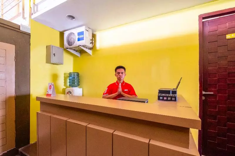 Hotelli Capital O 1973 Guest House Toserba Selamat Syariah Pelabuhan Ratu