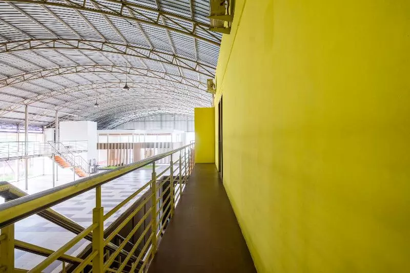 Hotelli Capital O 1973 Guest House Toserba Selamat Syariah Pelabuhan Ratu