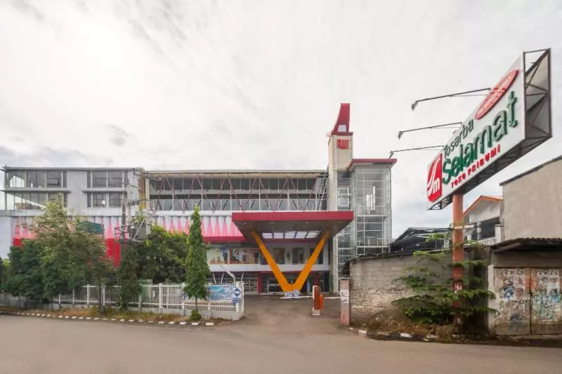 Hotelli Capital O 1973 Guest House Toserba Selamat Syariah Pelabuhan Ratu