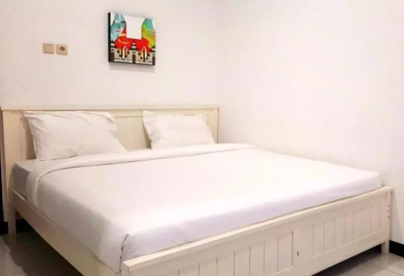 ホテル Cozy Stay Kupang