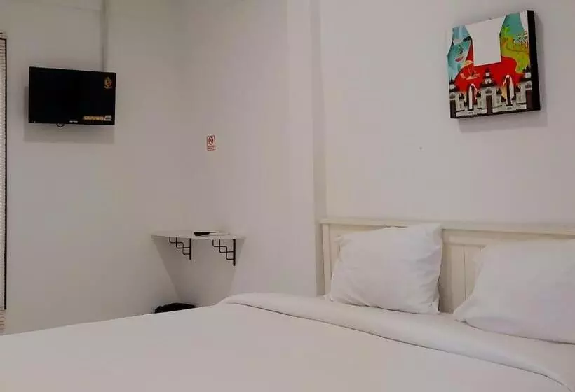 ホテル Cozy Stay Kupang