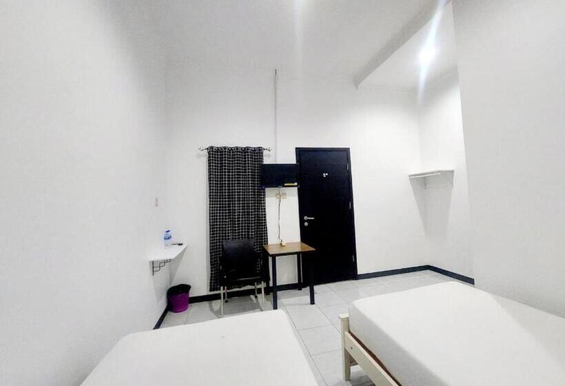 בית מלון כפרי Cozy Stay Kupang