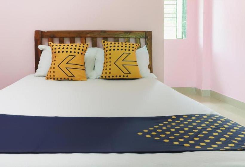 هتل Spot On 62850 Beach Side Resort