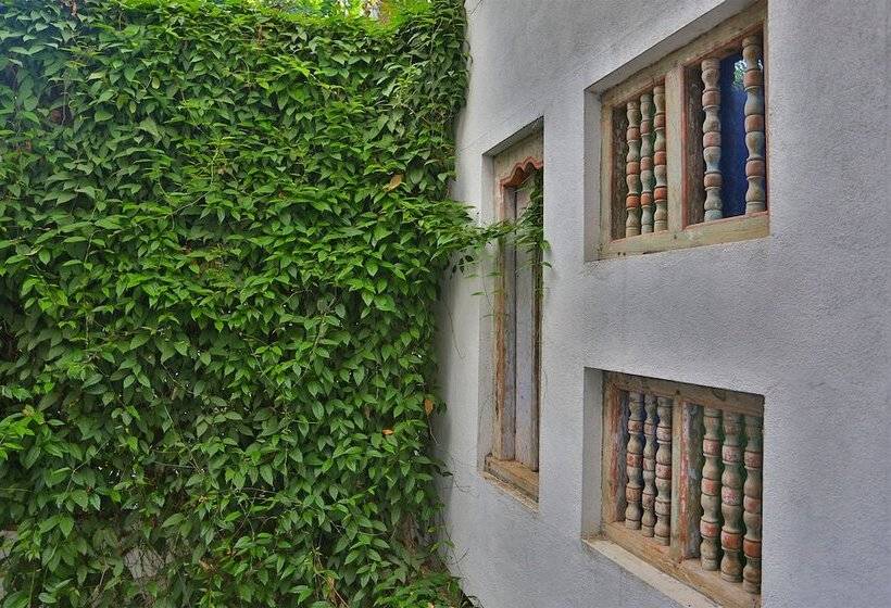 בית מלון כפרי Urban Castle