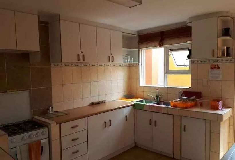 تختخواب و صبحانه Dunes Guesthouse