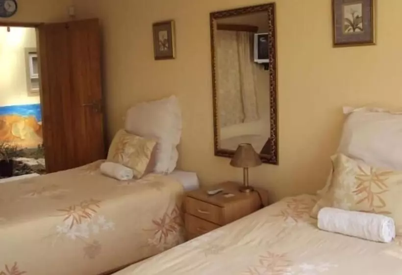 تختخواب و صبحانه Dunes Guesthouse