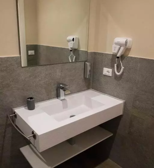 تختخواب و صبحانه Tre Fontane