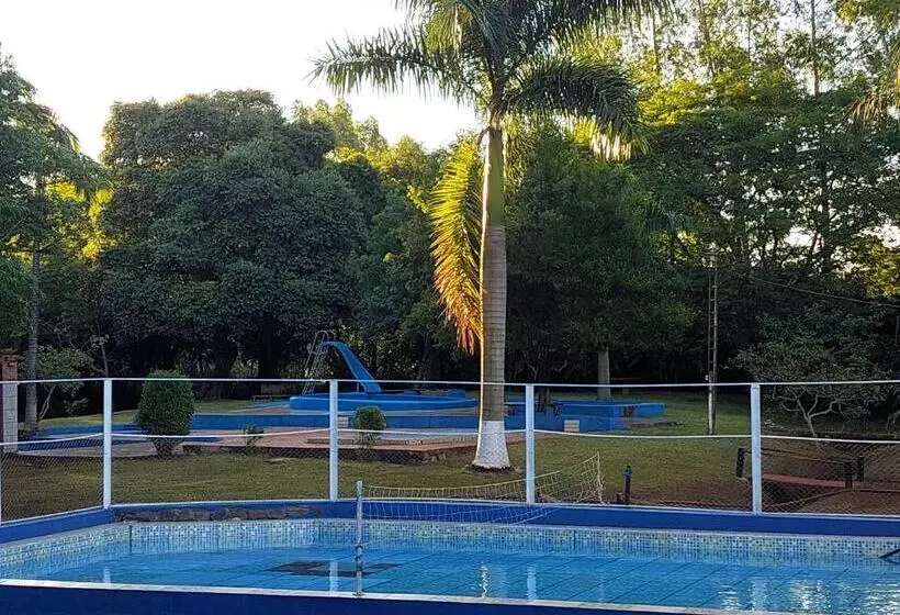 هتل Balneario Acuamanía