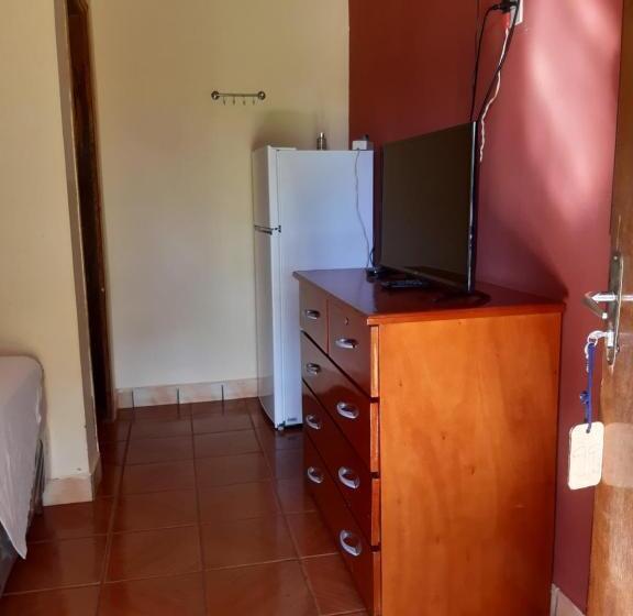 هتل Balneario Acuamanía