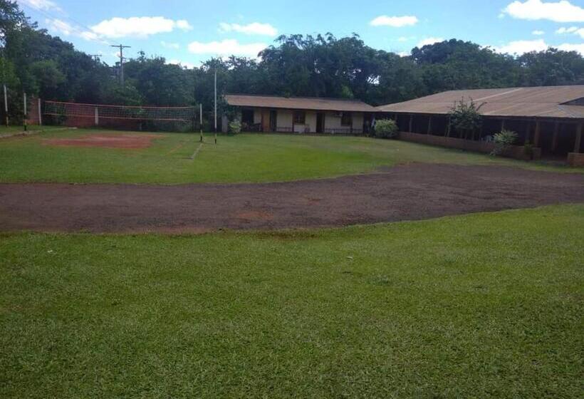 هتل Balneario Acuamanía