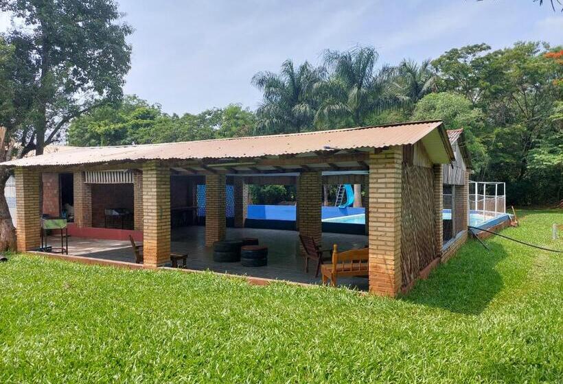 هتل Balneario Acuamanía