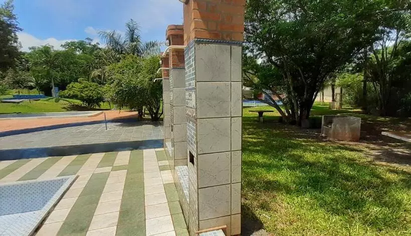 هتل Balneario Acuamanía