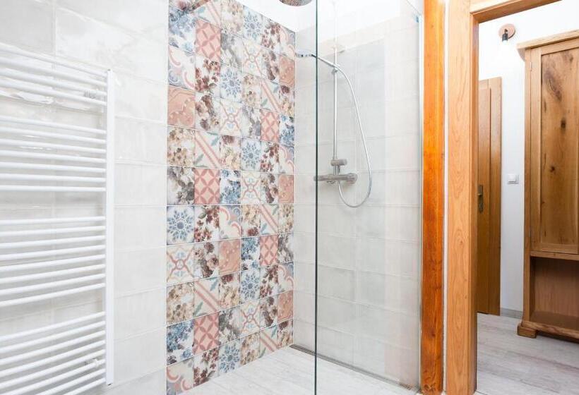 בית מלון כפרי Burina Residence