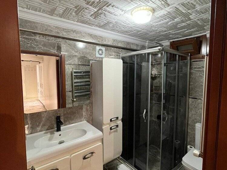 Kings Cross Hotel Istanbul