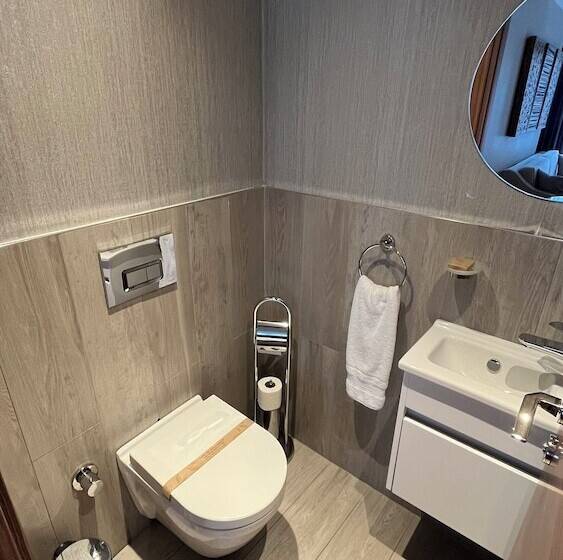 Kings Cross Hotel Istanbul