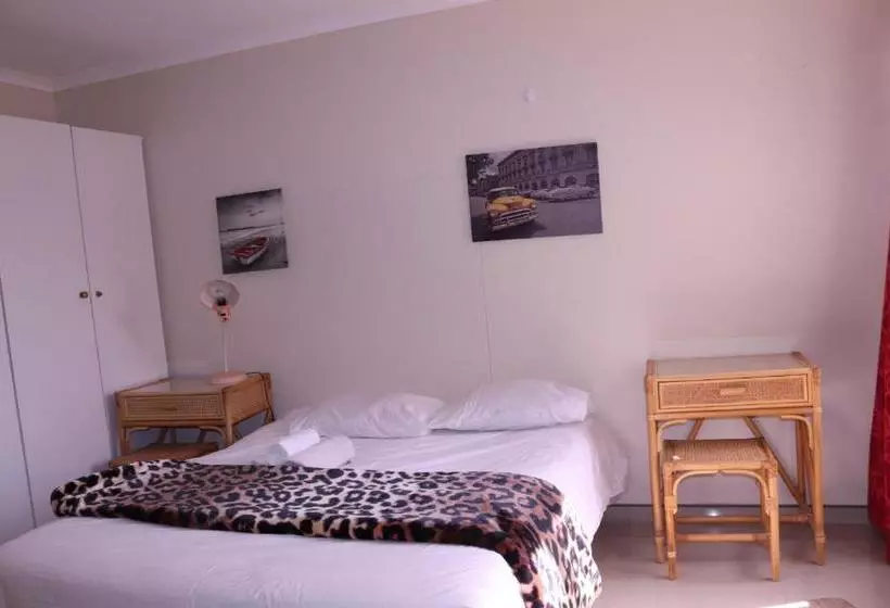 پانسیون Frankestreet Self Catering Accommodation