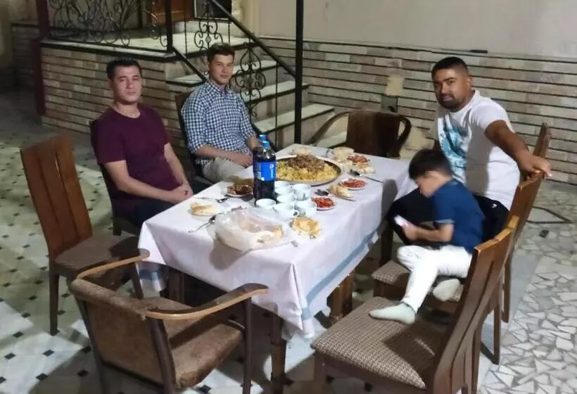 پانسیون Uzbegim Family Guest House