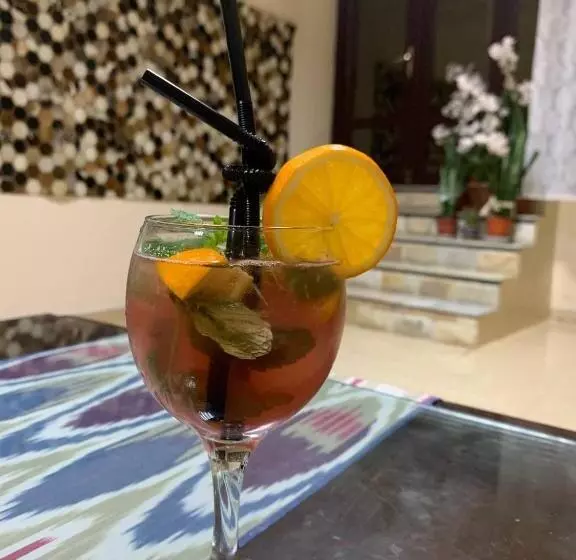 پانسیون Uzbegim Family Guest House