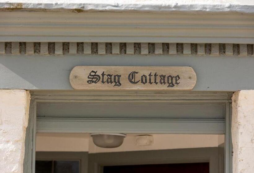 Stag Cottage, Sea Wall