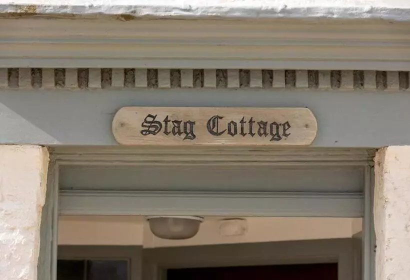 Stag Cottage, Sea Wall