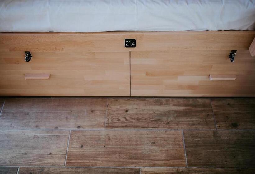 هاستل Dreams House