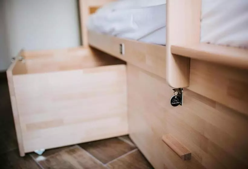 هاستل Dreams House