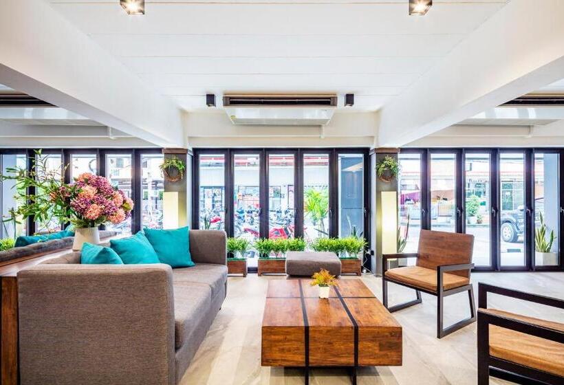 Livotel Express Hotel Ramkhamhaeng 50 Bangkok   No Parking