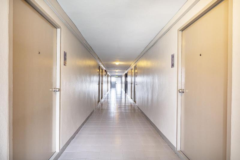 Livotel Express Hotel Ramkhamhaeng 50 Bangkok   No Parking