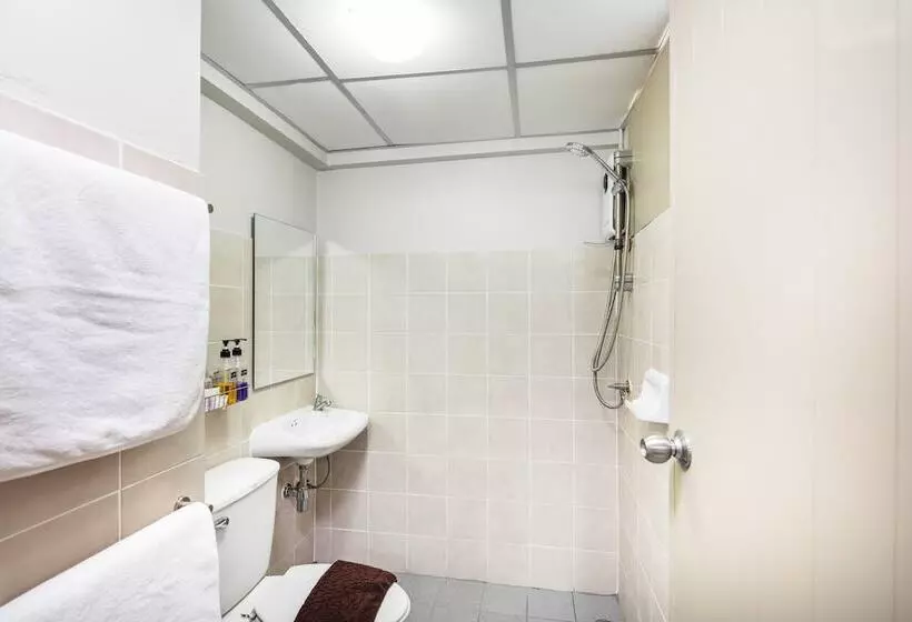 Livotel Express Hotel Ramkhamhaeng 50 Bangkok   No Parking