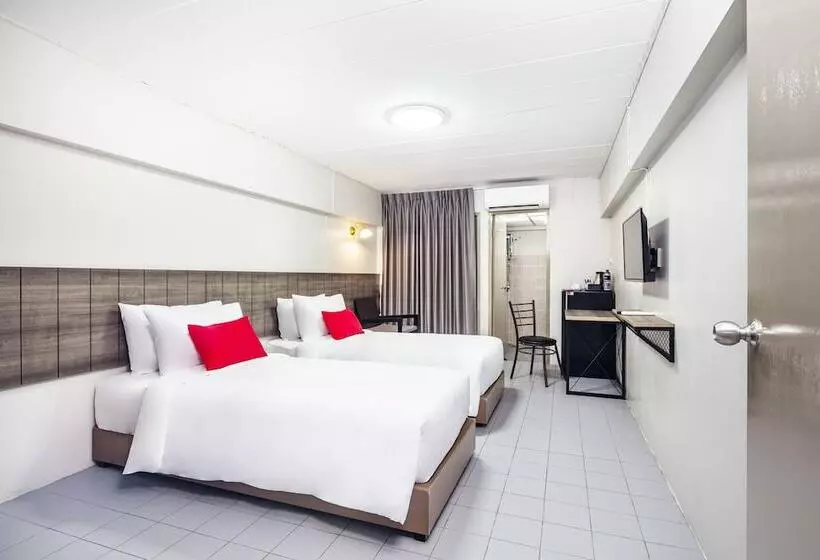 Livotel Express Hotel Ramkhamhaeng 50 Bangkok   No Parking