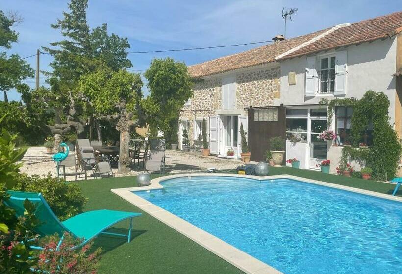 Appt 2 Pieces Dans Mas Provençal