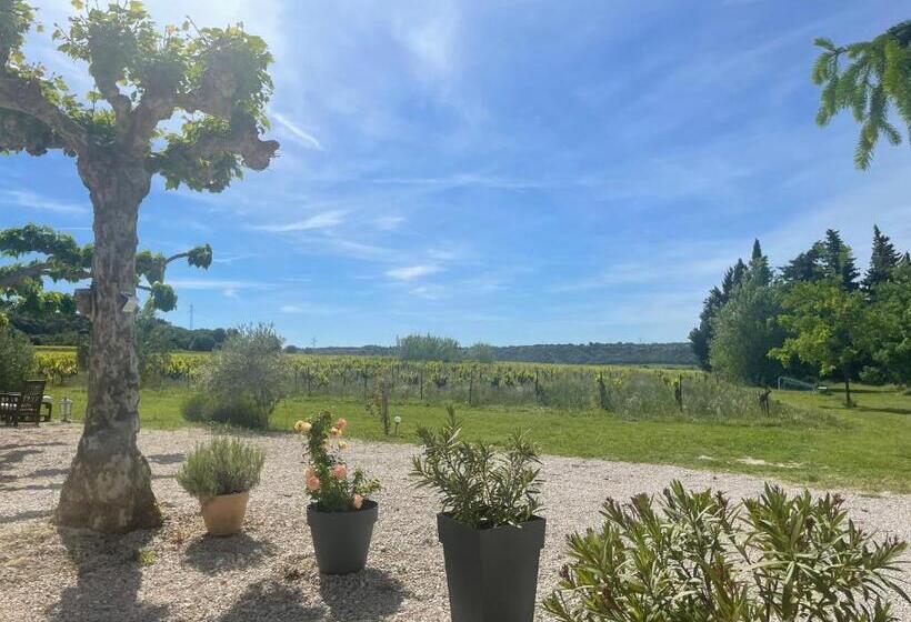 Appt 2 Pieces Dans Mas Provençal