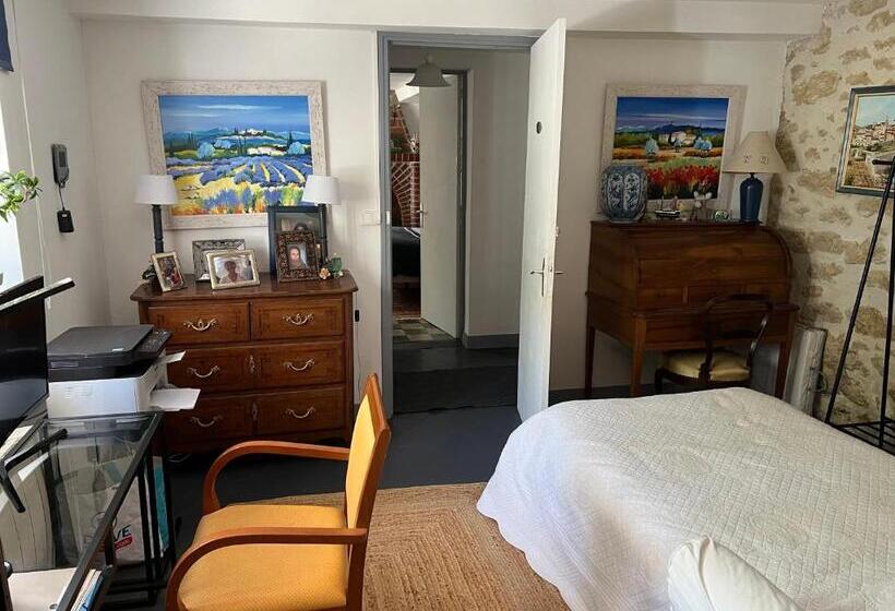 Appt 2 Pieces Dans Mas Provençal