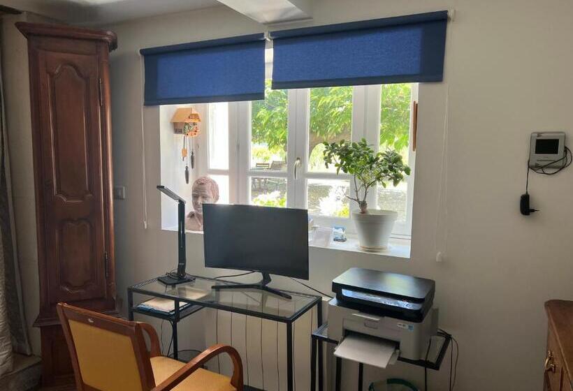 Appt 2 Pieces Dans Mas Provençal