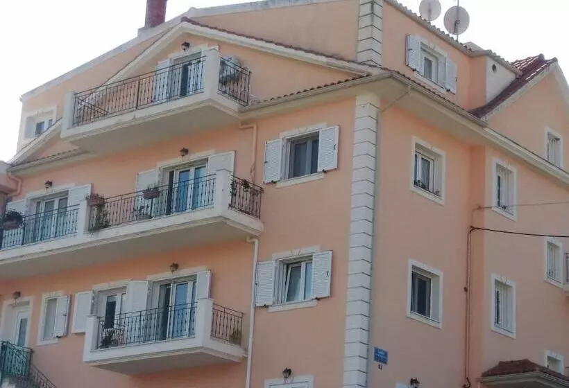 Argostoli Apartments