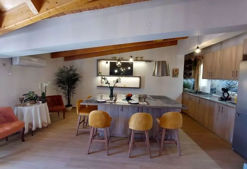 Argostoli Apartments