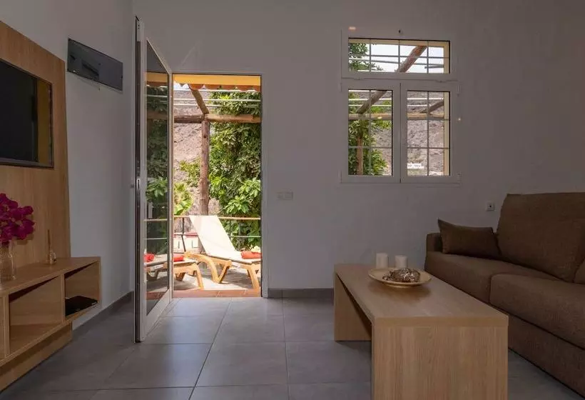 Casa De Vacaciones Piscina Compartida En Mogán Iii