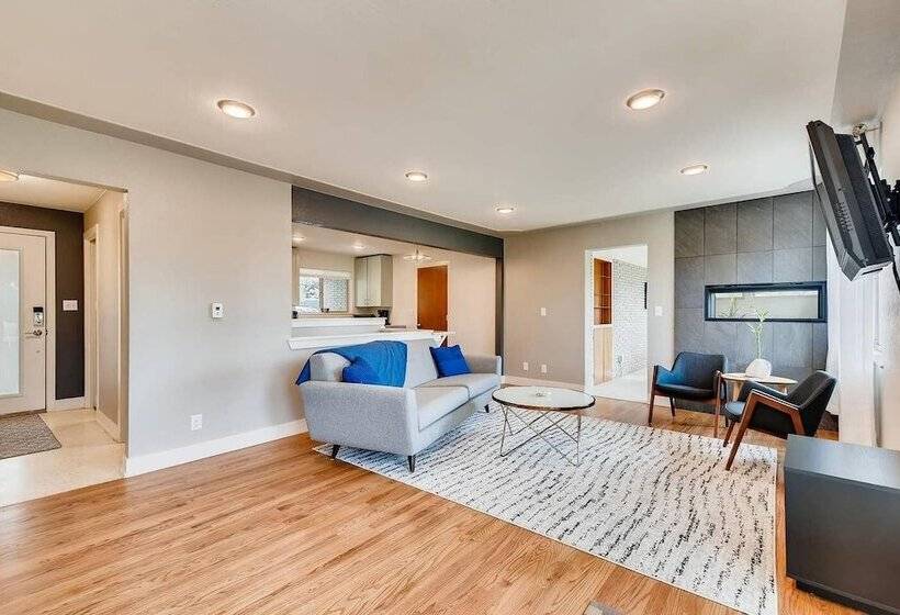 Discovery Park House