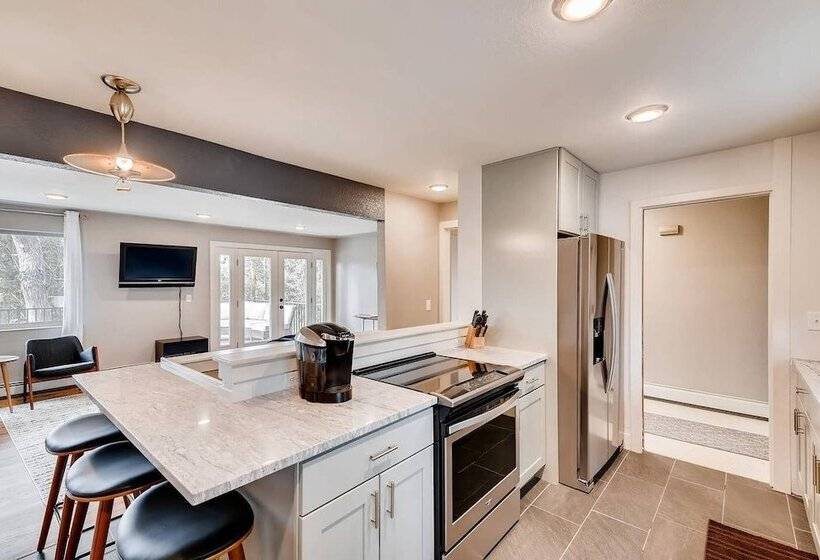 Discovery Park House