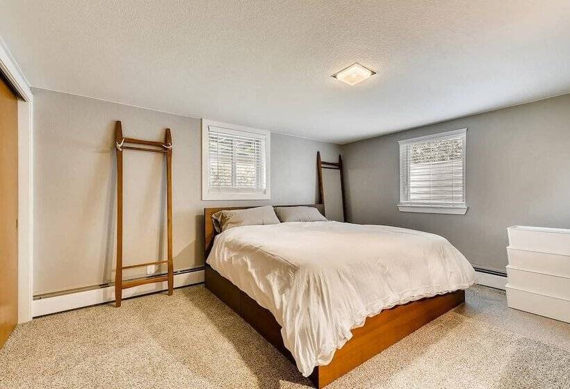 Discovery Park House