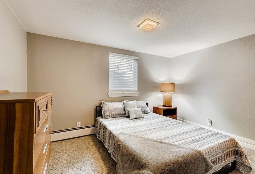 Discovery Park House