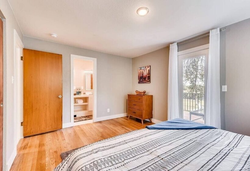 Discovery Park House