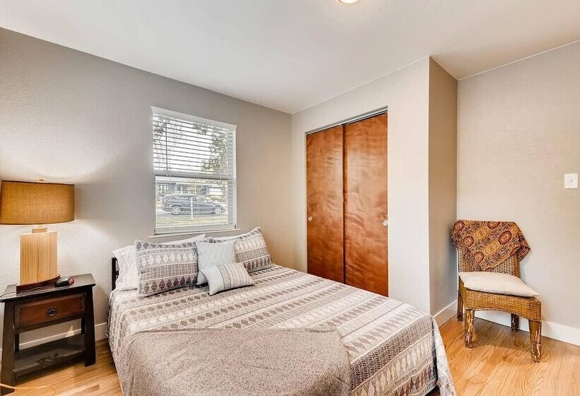 Discovery Park House