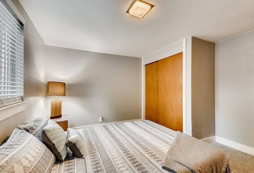 Discovery Park House