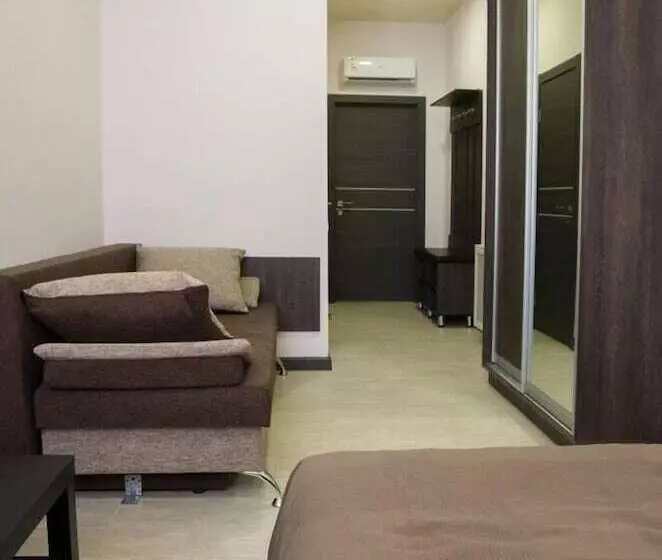 Hostel Propolis