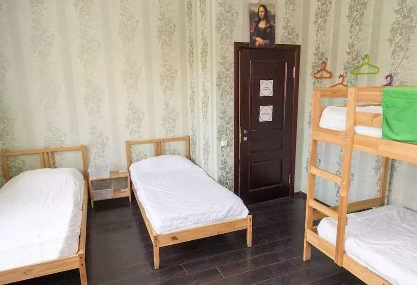 Hostel Propolis