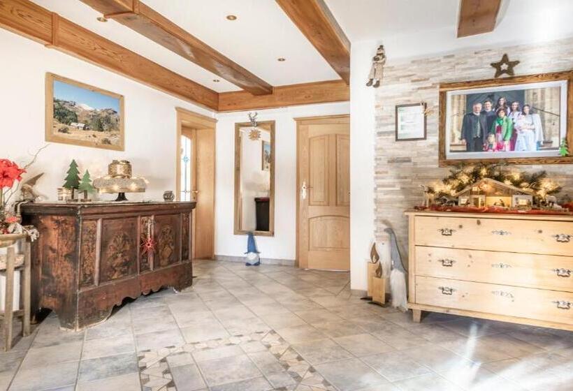 فندق Biobauernhof Tonimörtl